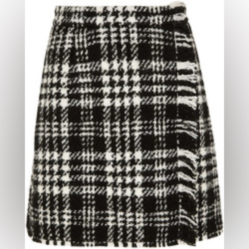 Dolce & Gabbana Houndstooth Plaid Wool Skirt in Black & White - Picture 5 of 8